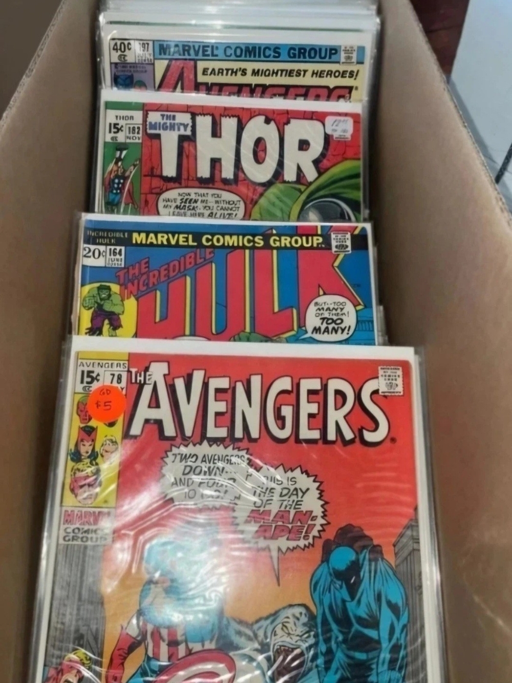MYSTERY LOT OF 1  COMICS  Including 4 Graded 46 Raw